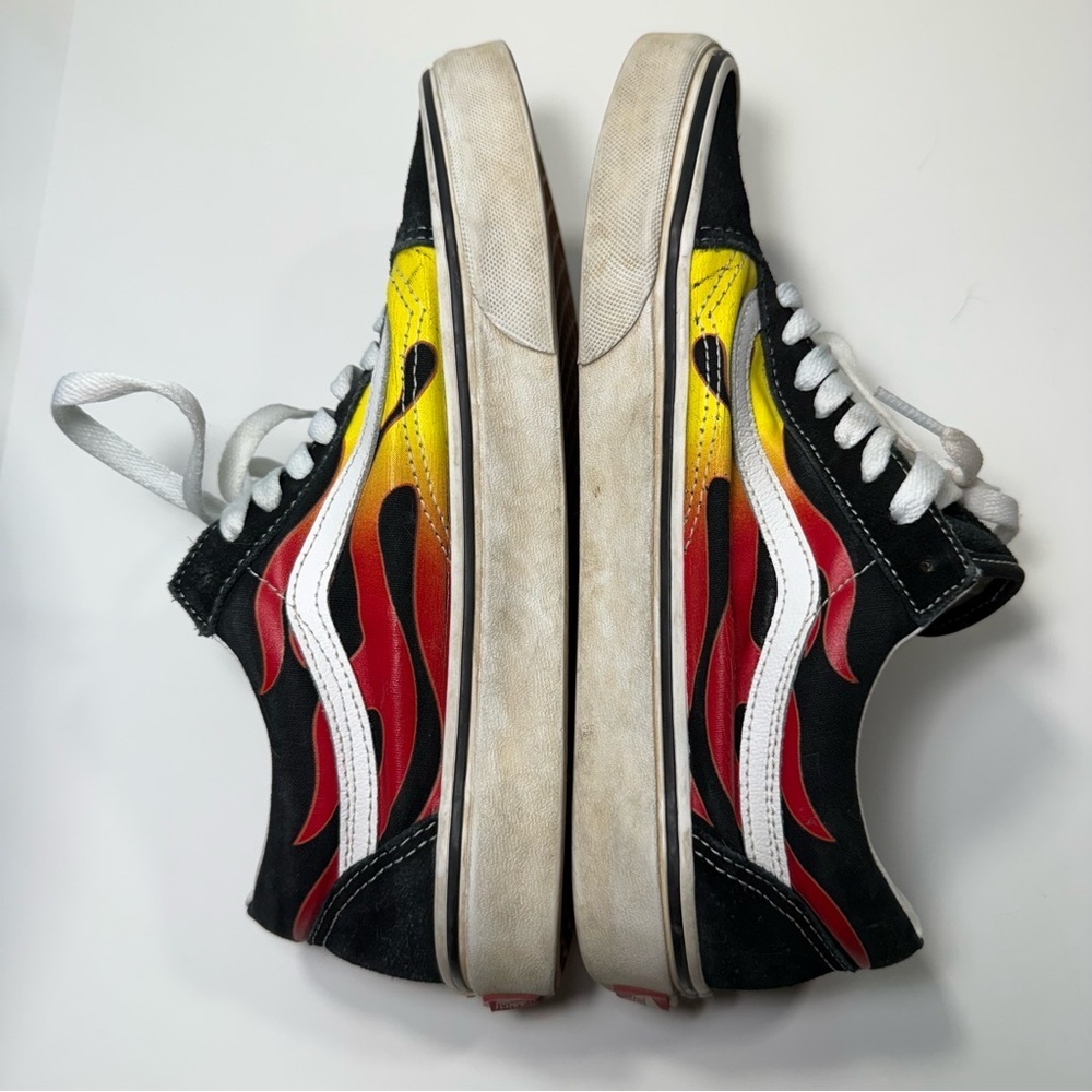 Vans Flame Sneakers Men’s 8/Women’s  9.5